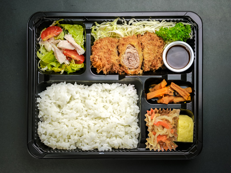 ミルフィーユとんかつ かつ八の牛ロースミルフィーユカツ弁当 1,000円