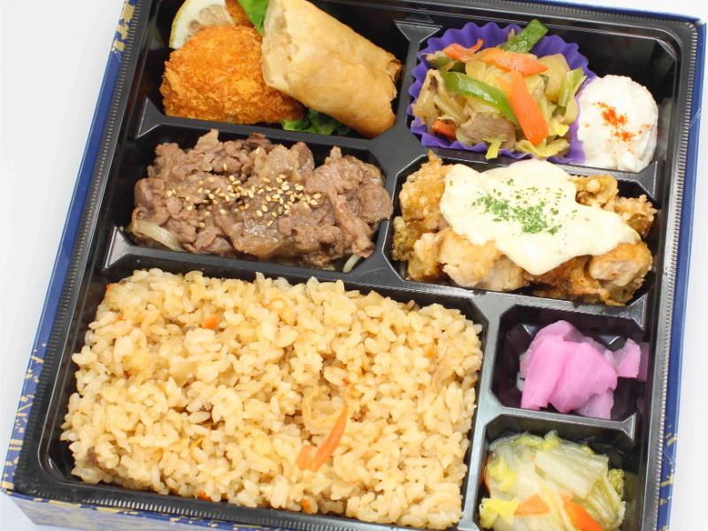 和牛焼肉とチキン南蛮弁当（NO．121）