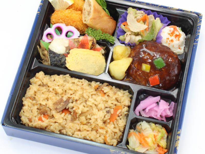 ハンバーグと焼き魚弁当 （NO．124）