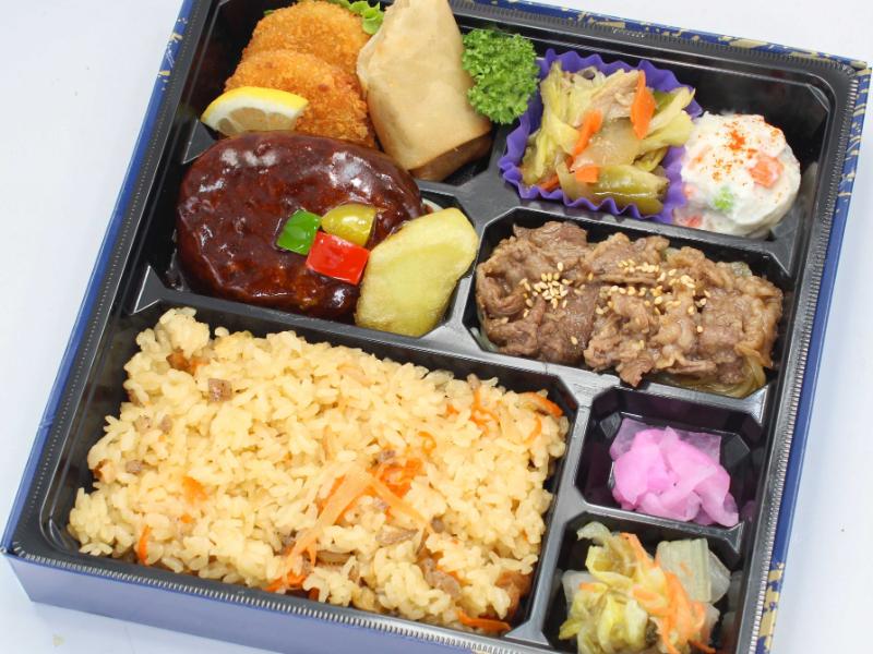 和牛焼肉とハンバーグ弁当（NO．122）