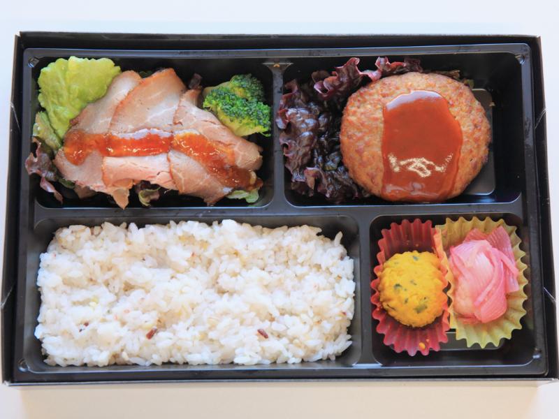 ハンバーグとローストビーフのダブルビーフ御膳