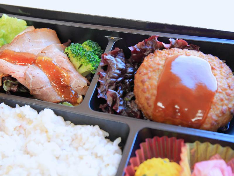 ハンバーグとローストビーフのダブルビーフ御膳