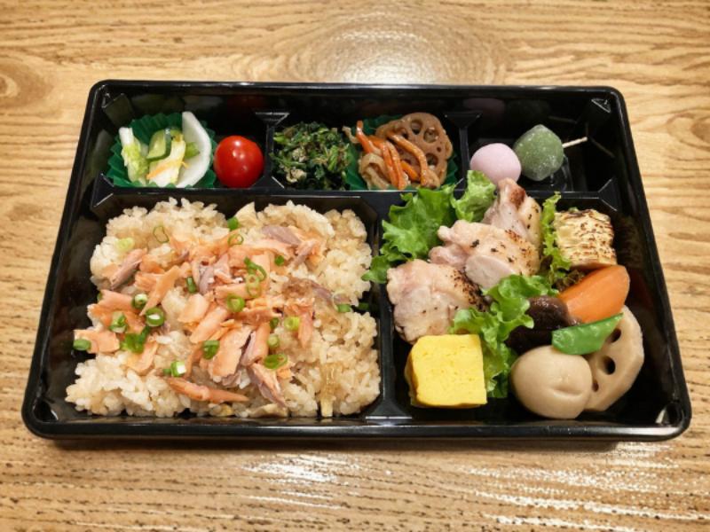 望〜鶏肉の炙り焼きと鮭湯葉ご飯懐石