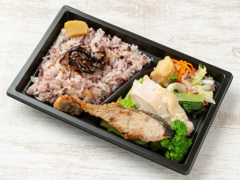 【軽めサイズ】国産鮭の甘酒味噌漬け焼き弁当
