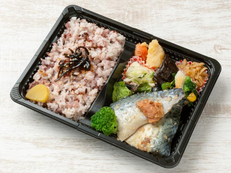 紀州南高梅の鯖梅しそ煮弁当
