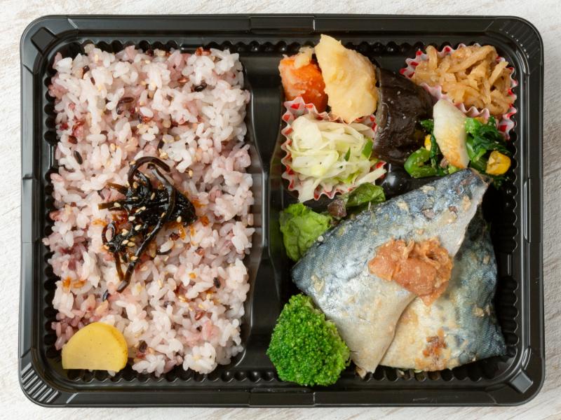 紀州南高梅の鯖梅しそ煮弁当