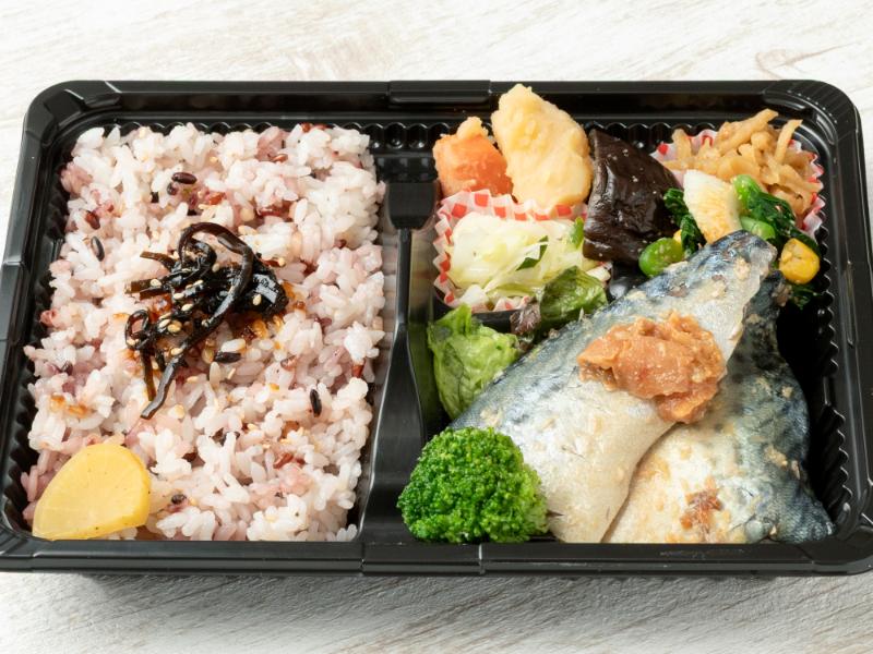 紀州南高梅の鯖梅しそ煮弁当