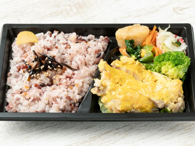 【軽めサイズ】鶏もものハニーマスタード弁当