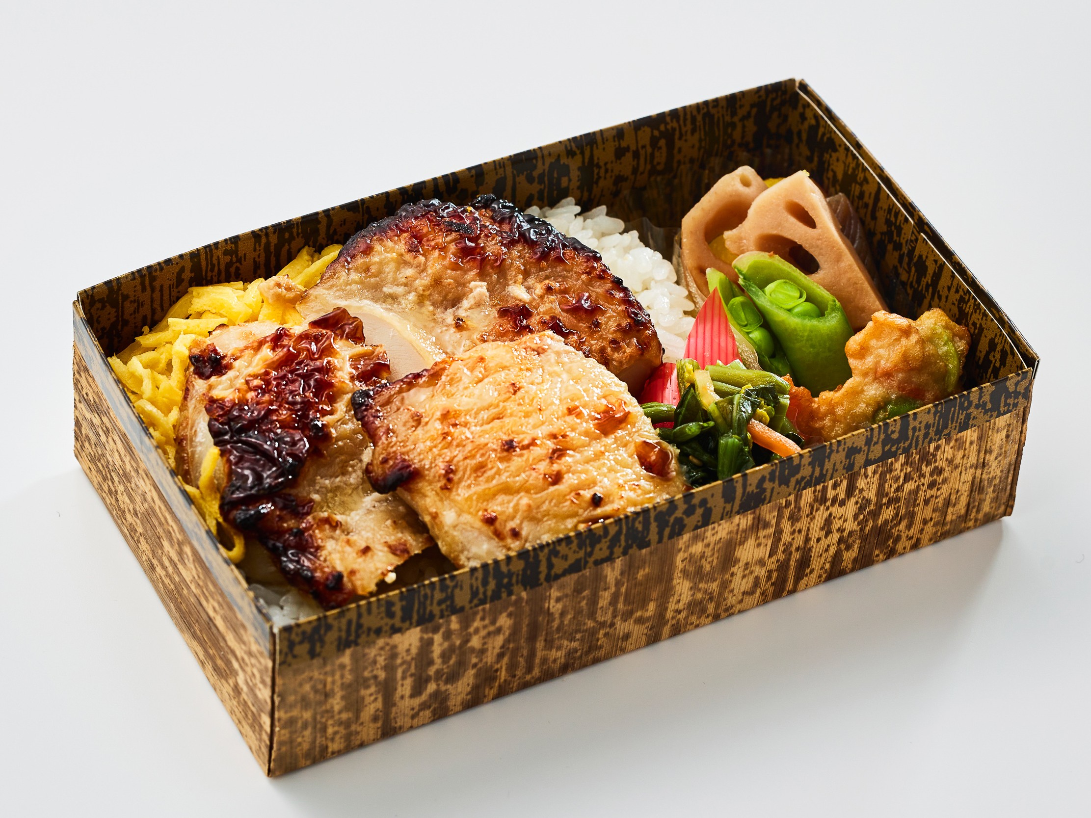 【白蓮（びゃくれん）】若鶏の塩麹焼き重