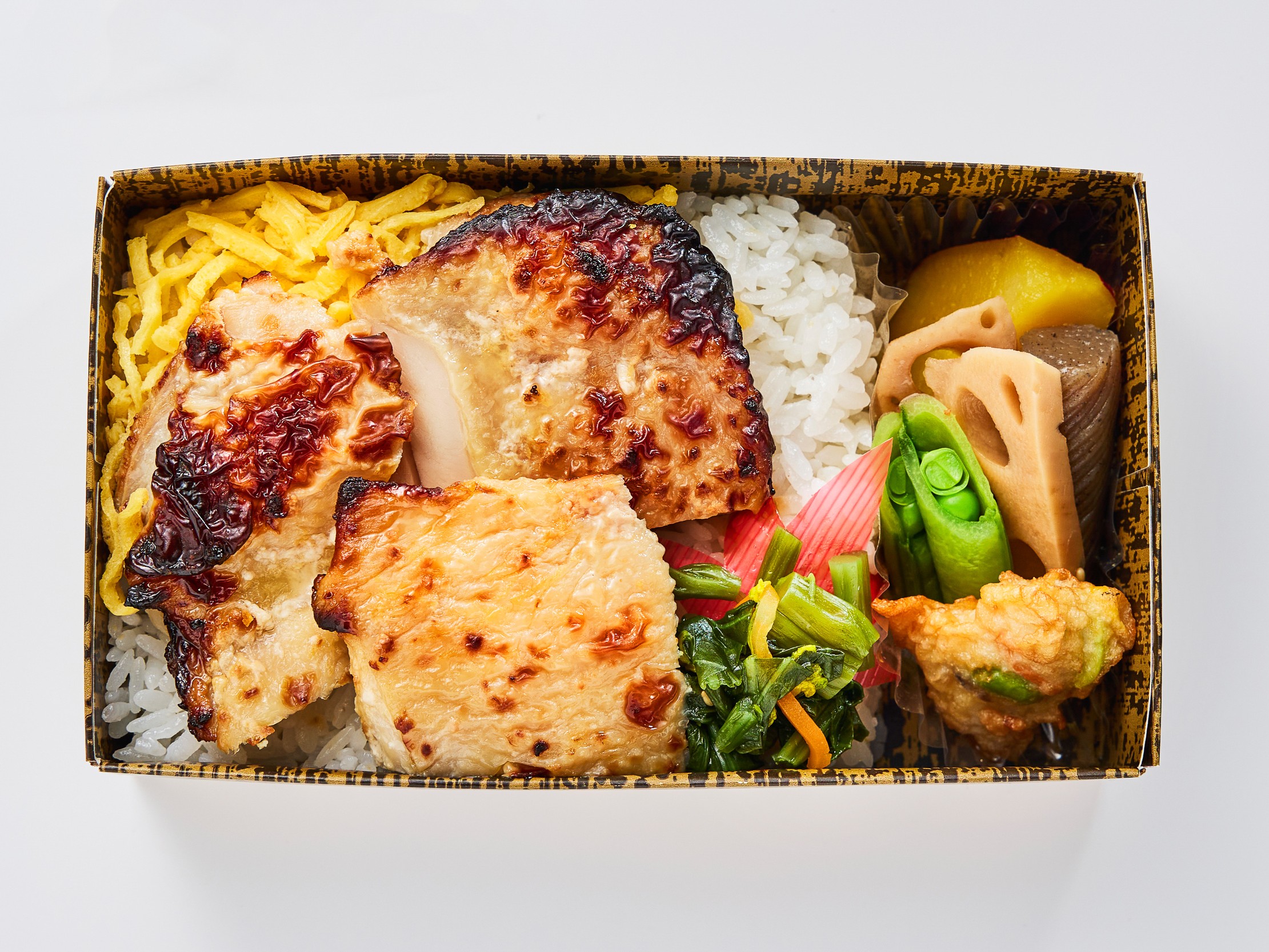 【白蓮（びゃくれん）】若鶏の塩麹焼き重