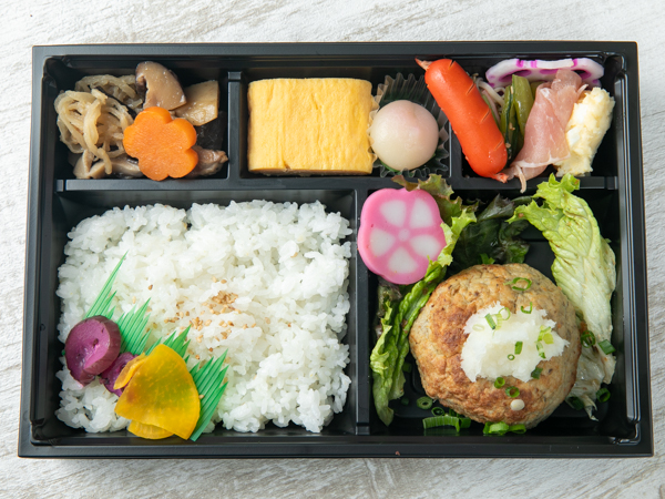 桃太郎弁当～ＭＯＭＯＴＡＲＯＬＵＮＣＨＢＯＸ～ふんわり口どけ。手作り、手ごね和風ハンバーグ