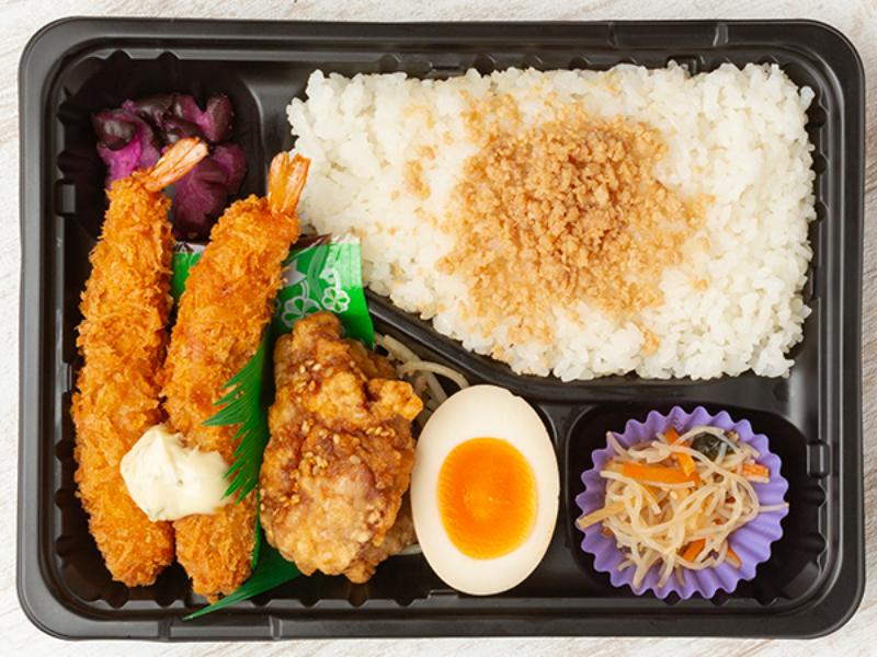 エビフライ×とりから弁当