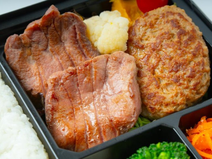 牛たん・ハンバーグ弁当