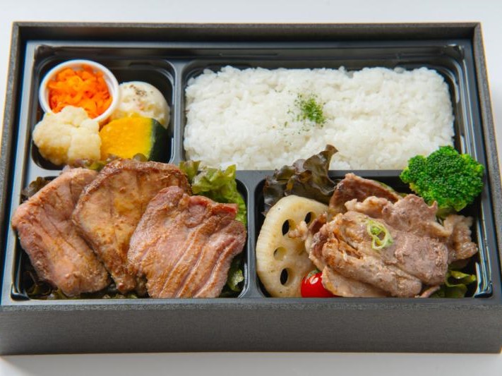 【上】牛たん・カルビ焼き弁当