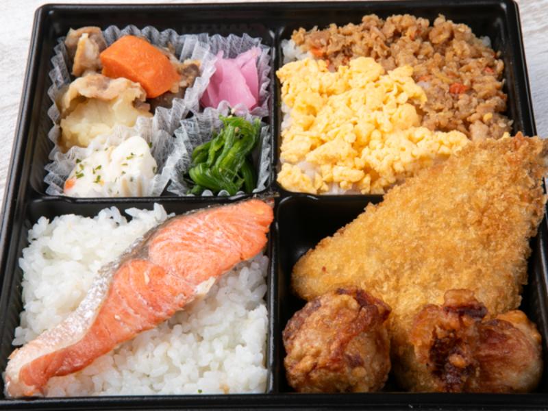【ボリューム弁当】鮭＆アジフライ＆肉じゃが