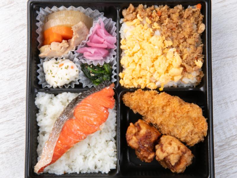 【ボリューム弁当】鮭＆ヒレカツ＆肉じゃが