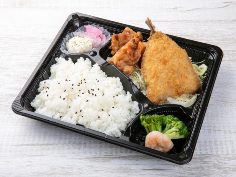 【コスパ抜群】アジフライ＆唐揚げ＆海老とブロッコリー炒め