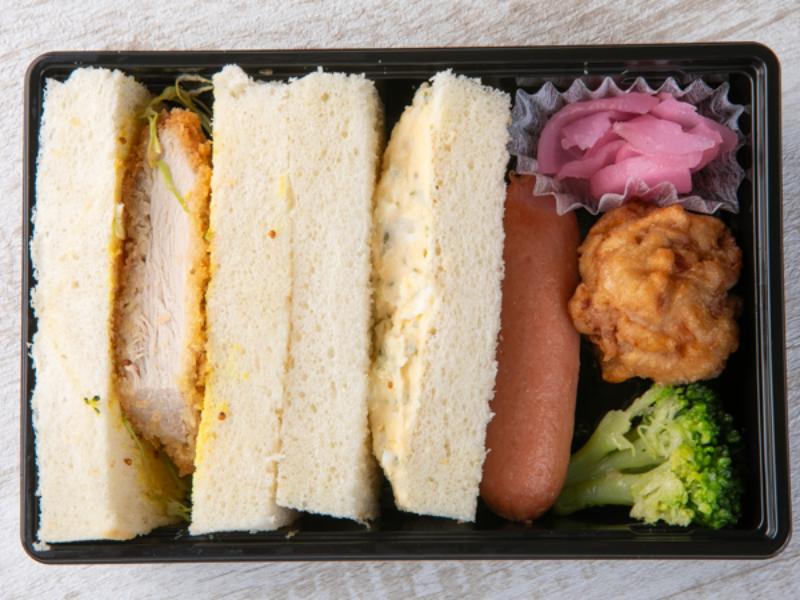 【サンドイッチセット】カツサンドと季節のサンドイッチ