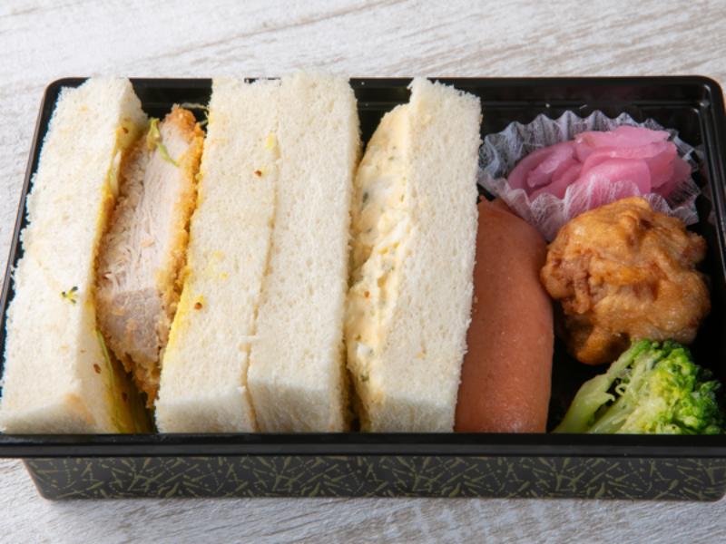 【サンドイッチセット】カツサンドと季節のサンドイッチ