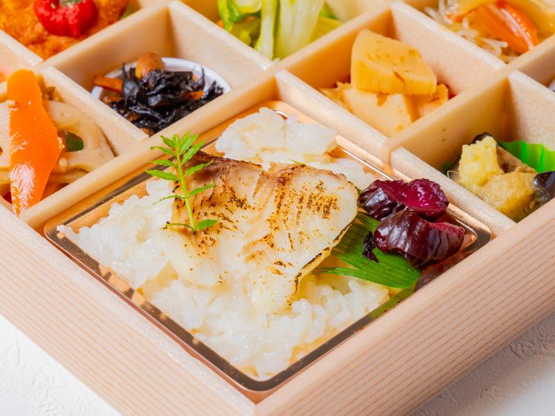 鯛めしとステーキ錦御膳