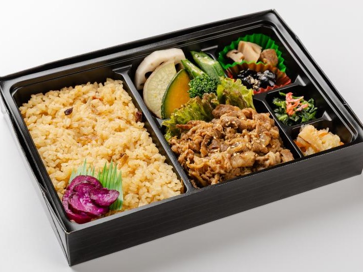 四季の炊込み御飯と焼肉御膳