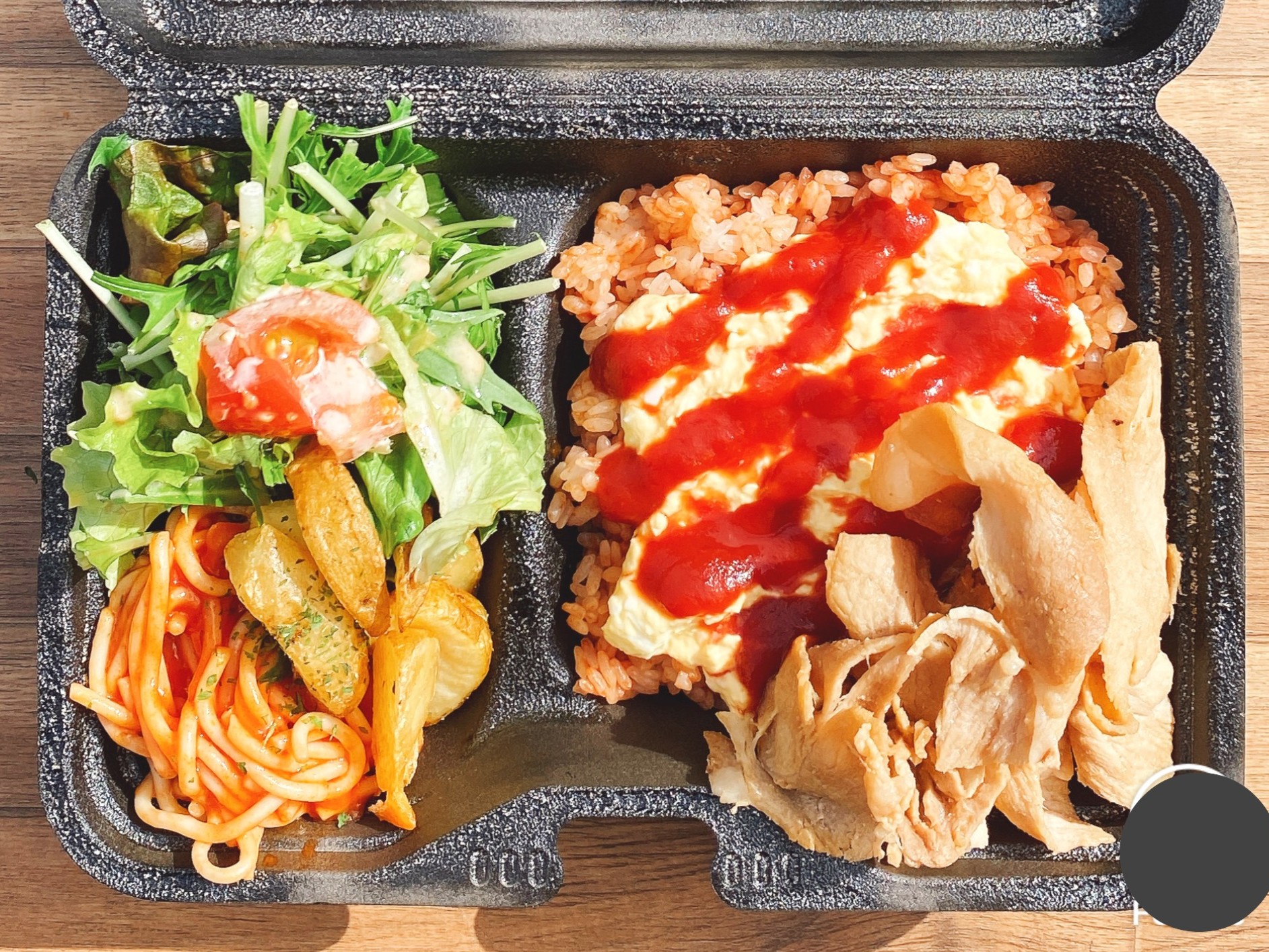 とろとろタマゴのオムライスと生姜焼き　ボックス