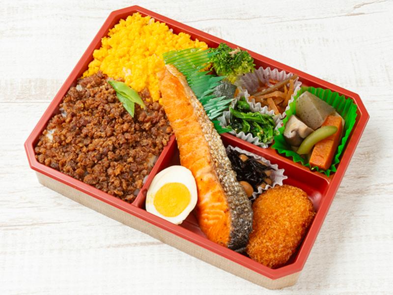 【そぼろ】鮭の塩焼き弁当