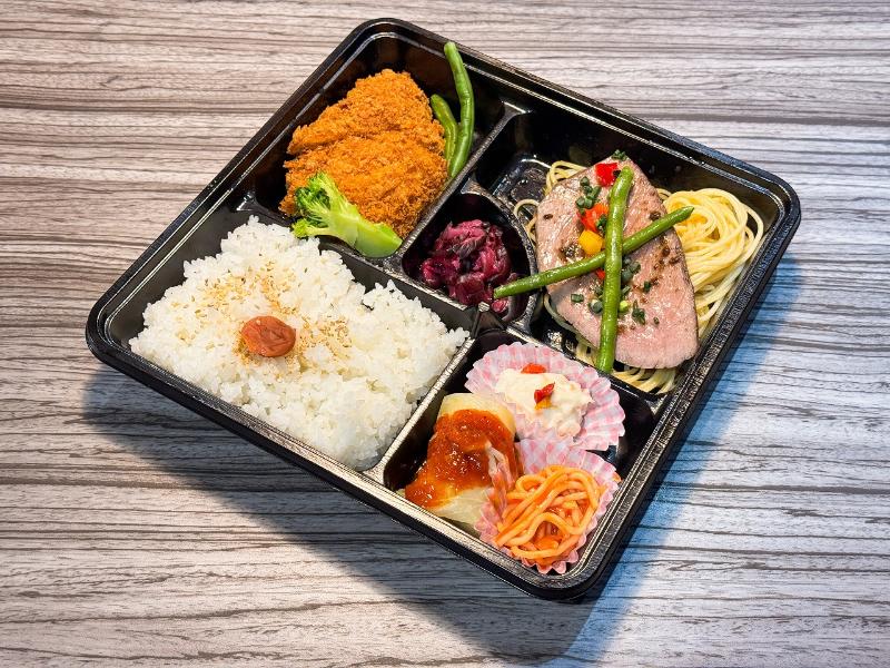 ローストビーフステーキ御膳（通常）白身フライ