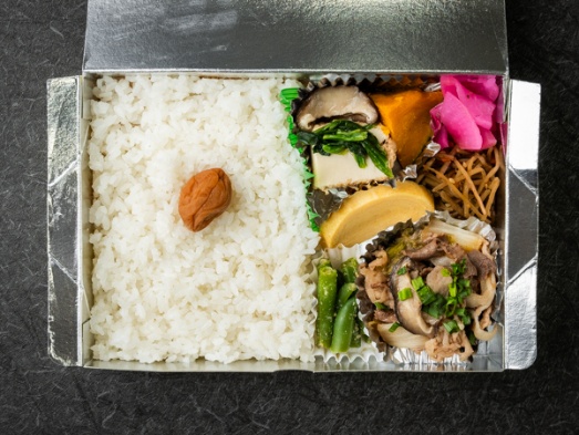 牛すき焼きと7種の総菜ひのまる弁当