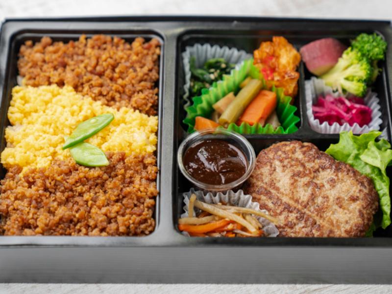 【そぼろ弁当】ハンバーグ