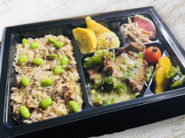 牛タンネギ生姜ダレと牛しぐれ豆ご飯和風御膳８０ｇ