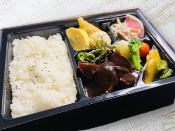 牛タン味噌煮込みシチュー和風御膳