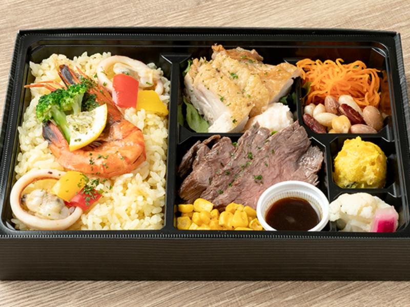 彩りパエリアとトリュフオイルソースの赤身肉ステーキ＆ハーブチキンBOX
