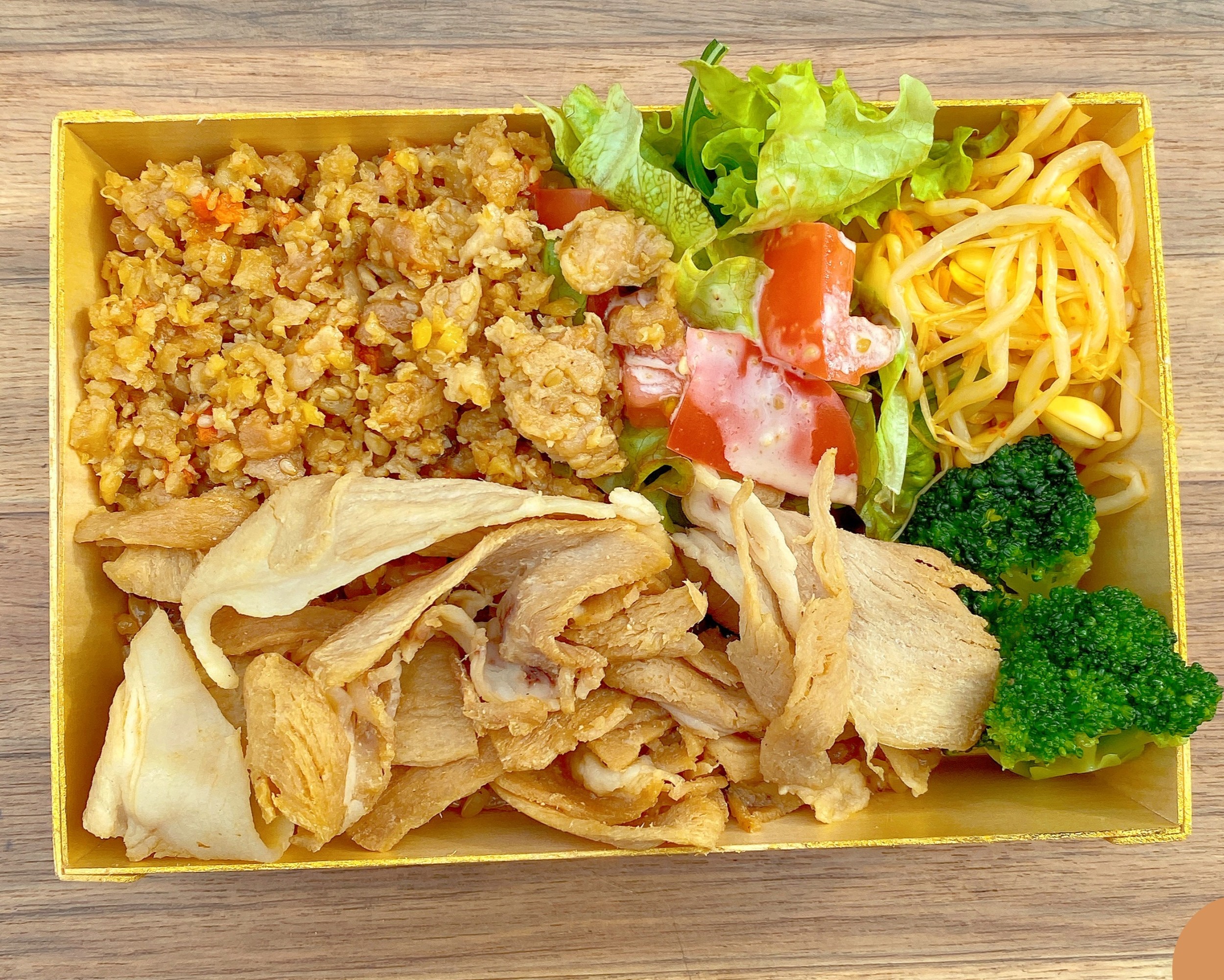 【酵素玄米 彩弁当】豚の生姜焼き～特製甘辛ダレ～