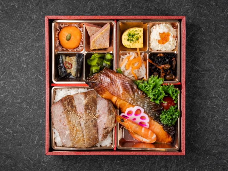 熟成サーモンとステーキ重御膳