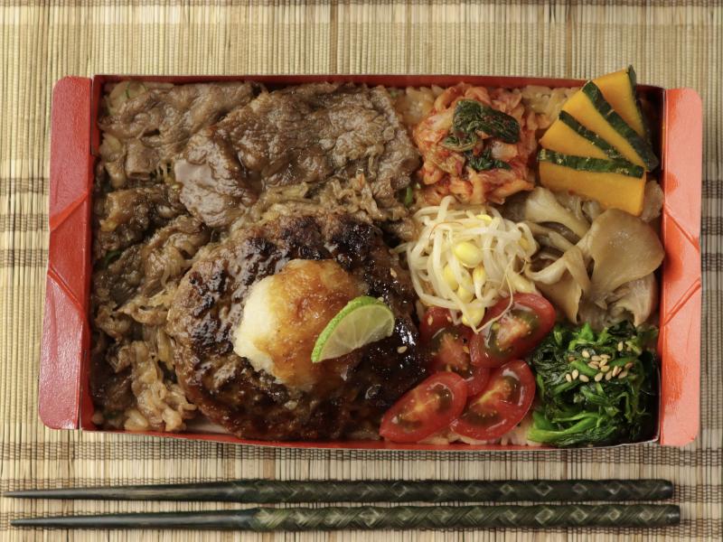 おろしハンバーグと牛カルビ焼肉飯