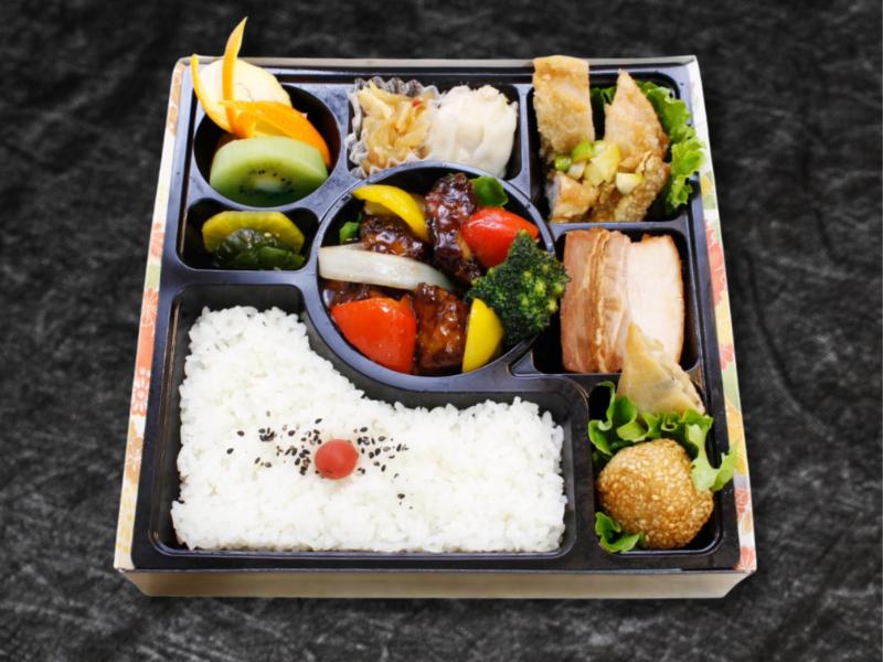 岡山ポークの黒酢酢豚弁当