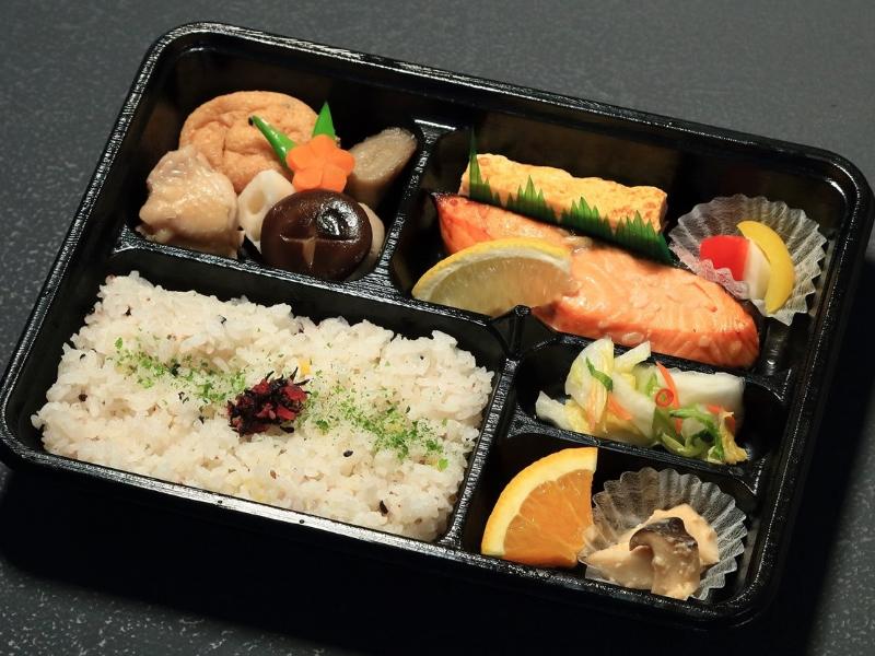 鮭の塩麹焼き和風弁当