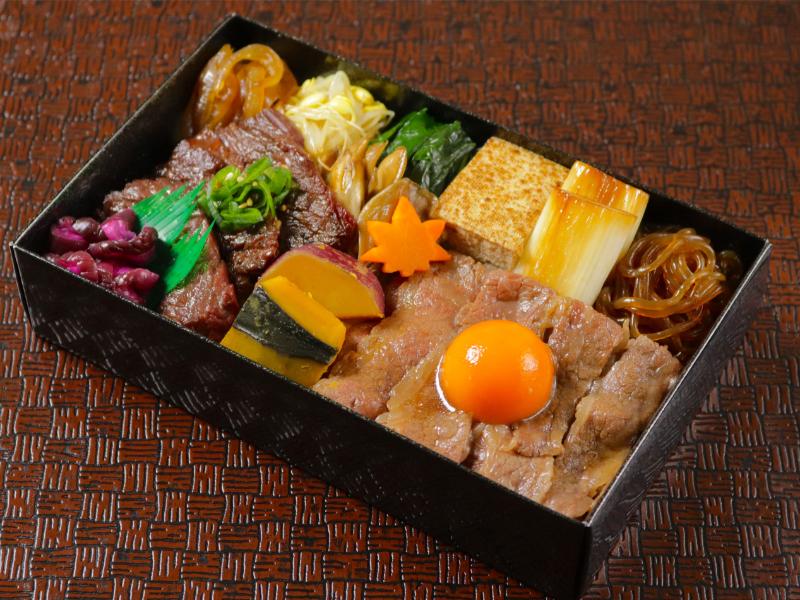 黒毛和牛すき焼きとハラミ焼肉特撰重