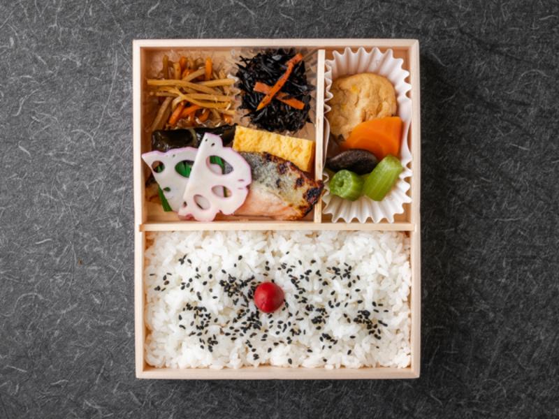 鮭西京焼き弁当