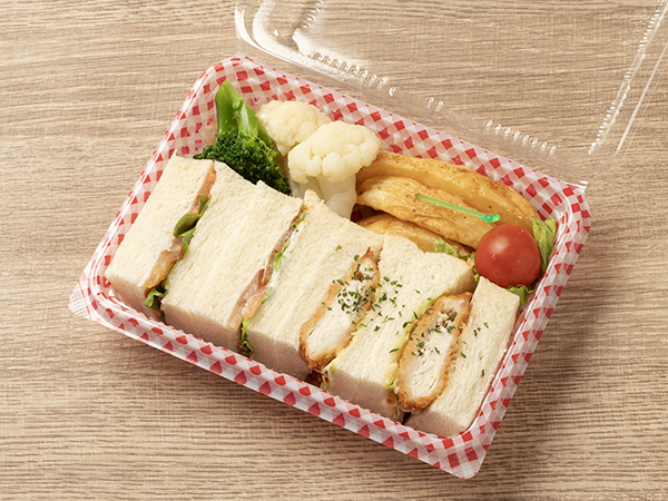 野菜・チキン味噌カツの２種サンド