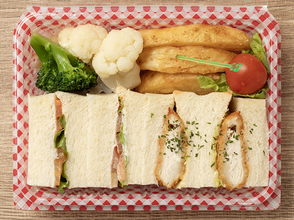 野菜・チキン味噌カツの２種サンド