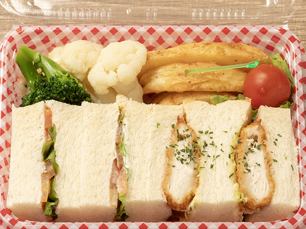 野菜・チキン味噌カツの２種サンド