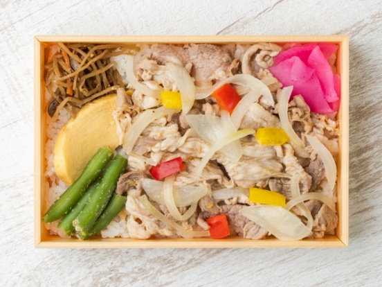 豚の生姜焼きと４種の総菜弁当