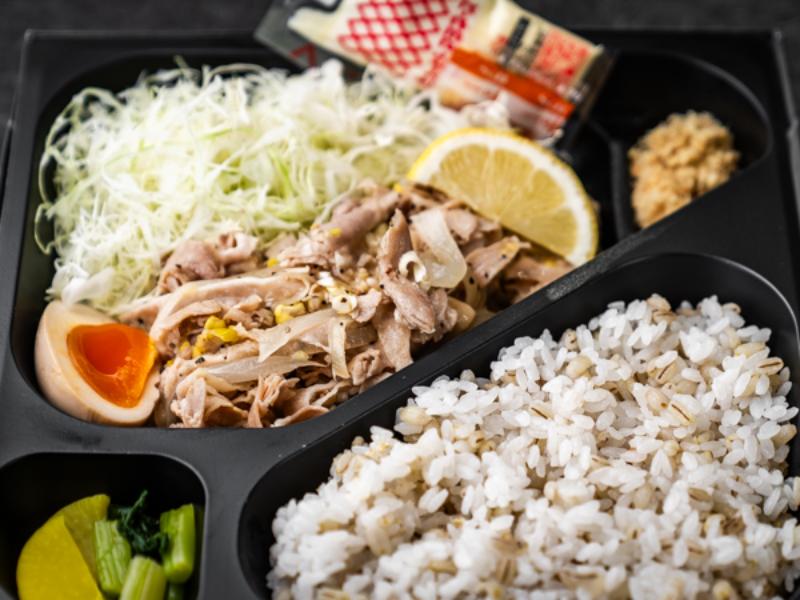 ネギ塩レモンの生姜焼き弁当