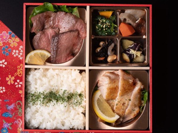 和牛ヒレ肉ステーキと桜姫鶏御膳