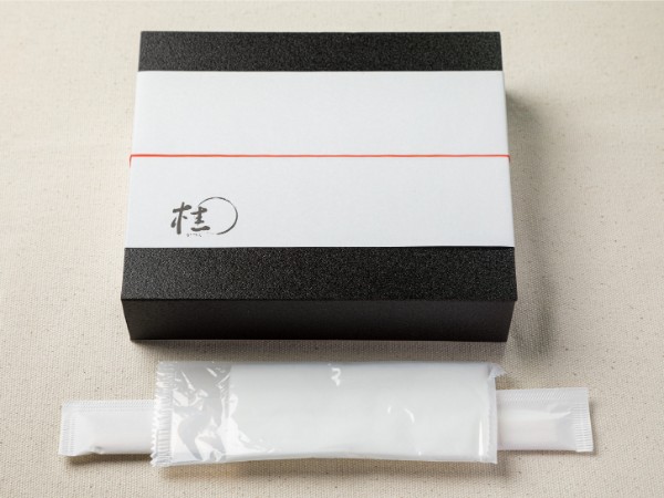 豚ネギ塩炒めと４種の惣菜弁当（白米）