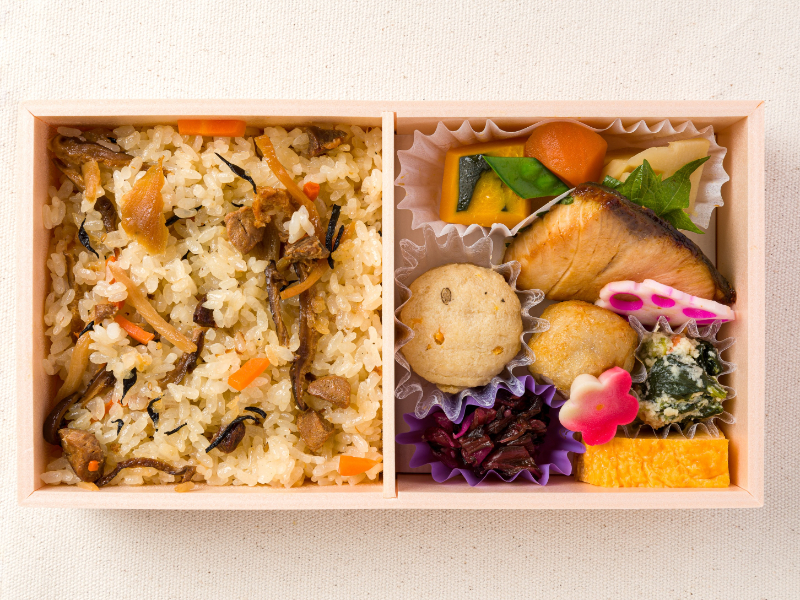 【冬限定】厳選ぶりの照り焼きと五目ご飯弁当（2／28まで）