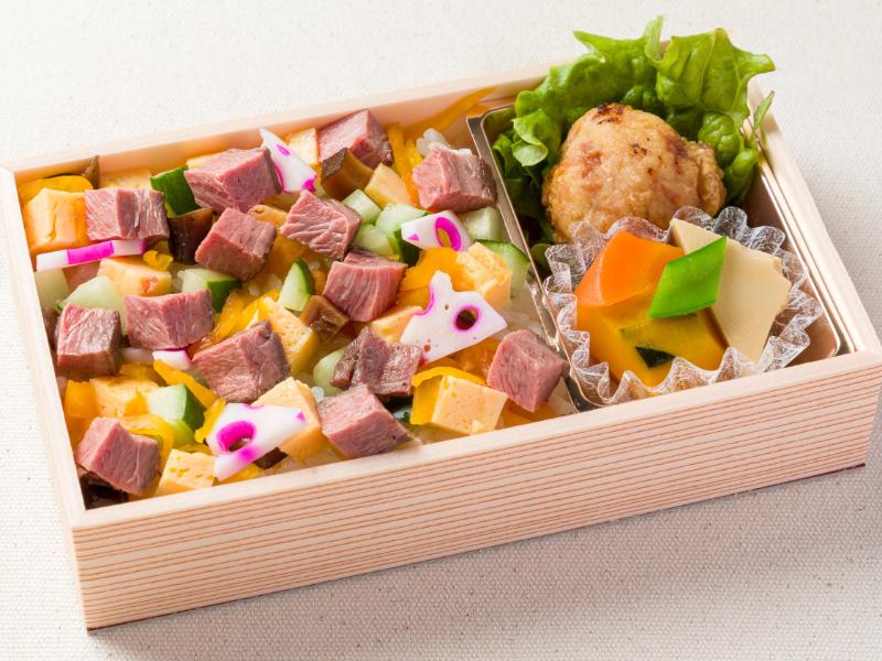 ローストビーフの彩り散らし弁当