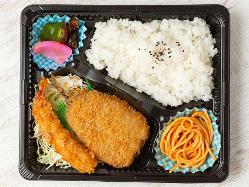 アジフライとエビフライ弁当